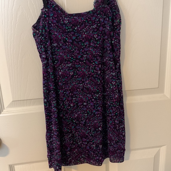 Express Tank Top with Ruffle Detail - Picture 4 of 10